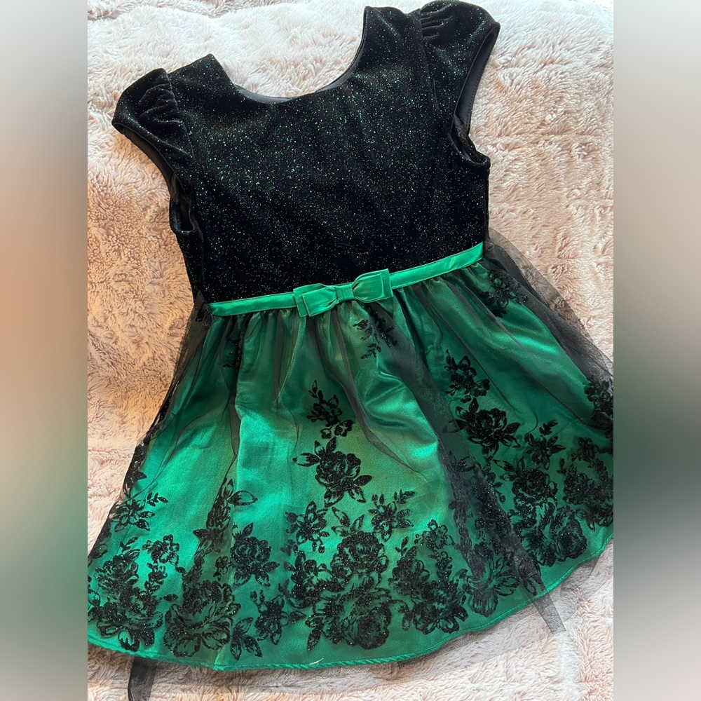 Jona Michelle Green and Black Dress Size 7